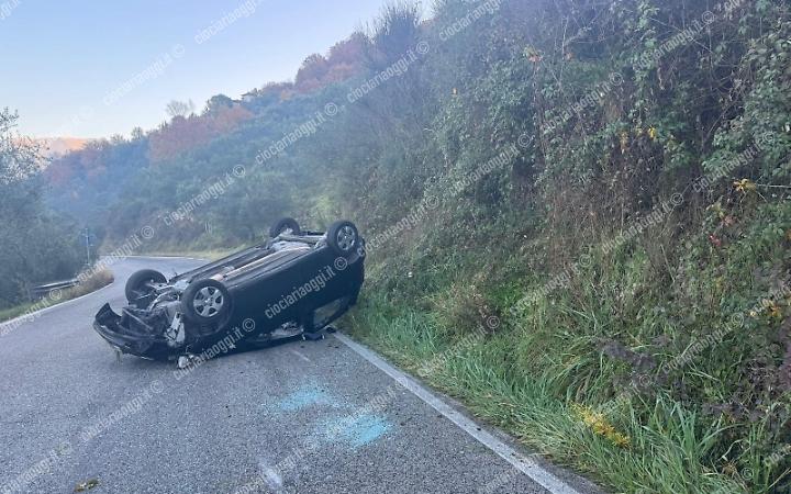 Perde il controllo della sua Kia: paura in zona Vallefredda per una donna di 37 anni