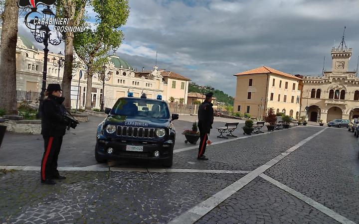 Viola il foglio di via obbligatorio: scattano i domiciliari per un uomo di 37 anni