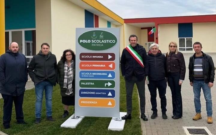 Taglio del nastro del nuovo polo scolastico