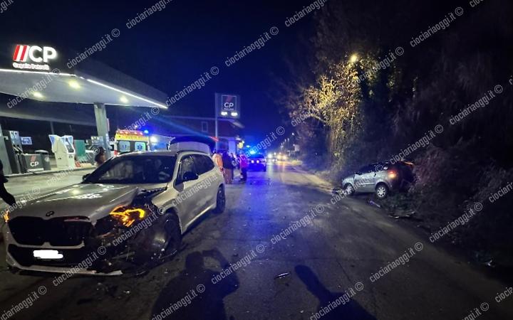 Scontro tra un auto e una minicar: un ferito grave