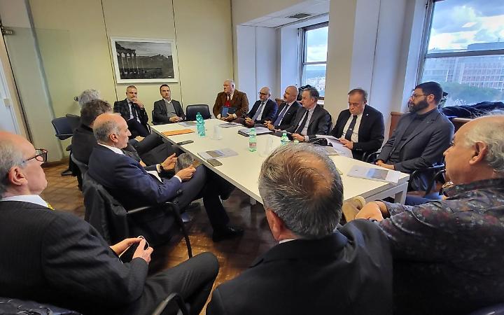 Aeroporto di Aquino, oggi l'incontro in Regione Lazio