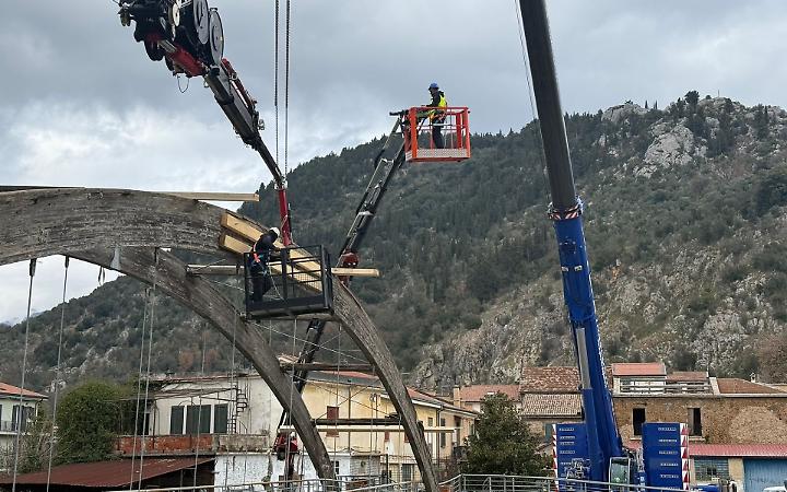 Domani la rimozione del ponte Cristini
