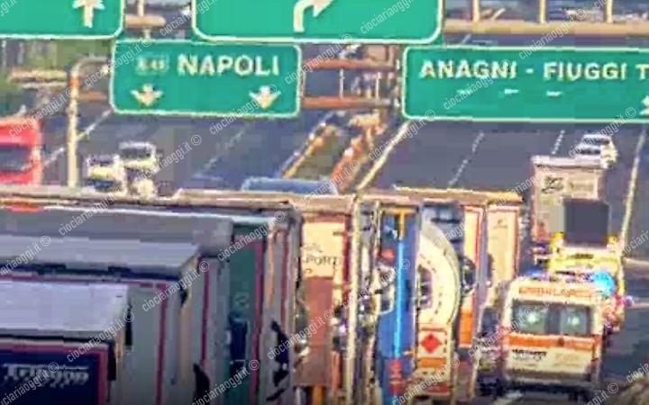 Incidente in A1 all'altezza di Anagni: ambulanza sul posto
