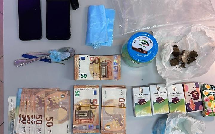 Bomba a Cassino, droga e 11.000&euro; in casa della coppia arrestata