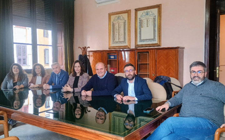 Pd a nervi scoperti su tutto