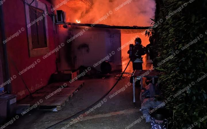 Caldaia a biomassa in fiamme, esplode l'incendio