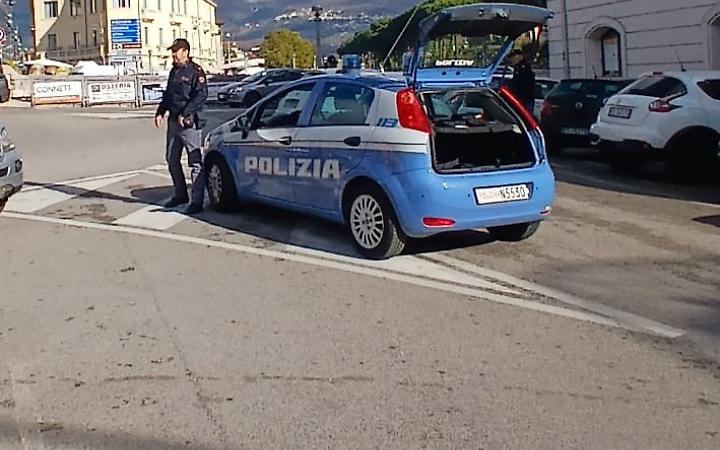 Controllo di polizia: sanzionata un'attivit&agrave;, un uomo segnalato per possesso di hashish