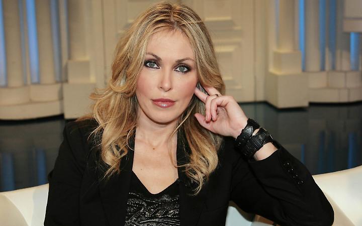 Intervista a Roberta Bruzzone: viaggio nella mente tra favole e incubi