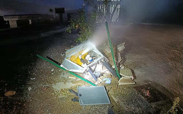 Incidente provoca la rottura di un contatore: perdita d'acqua nella notte