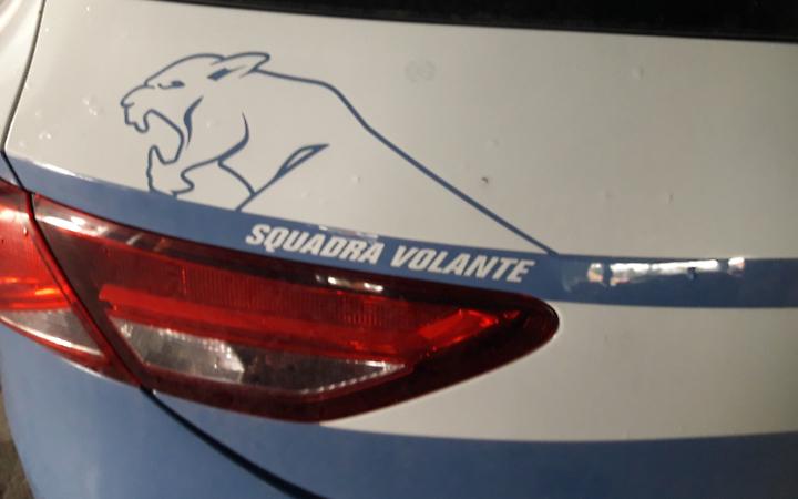 Controlli della polizia: denunciate cinque persone