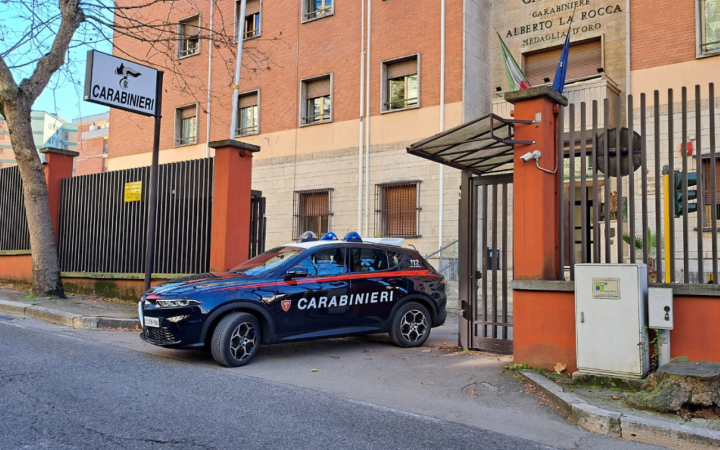 Tentano di truffare un prete con un prelievo da quasi 5.000 euro