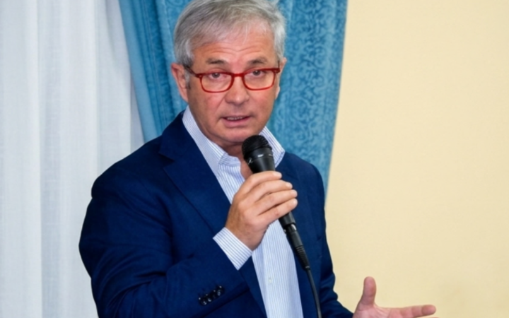 Fondi per gli eventi natalizi, Parisi in pressing