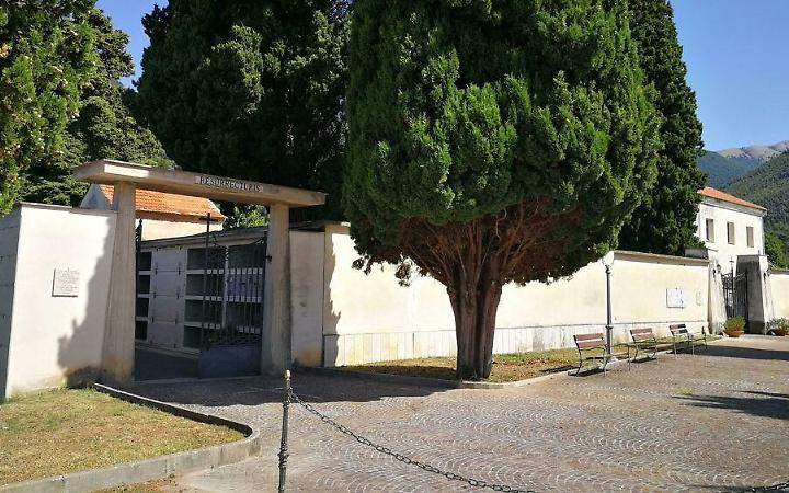 Cimitero da ampliare, al via i lavori per creare 80 nuovi loculi