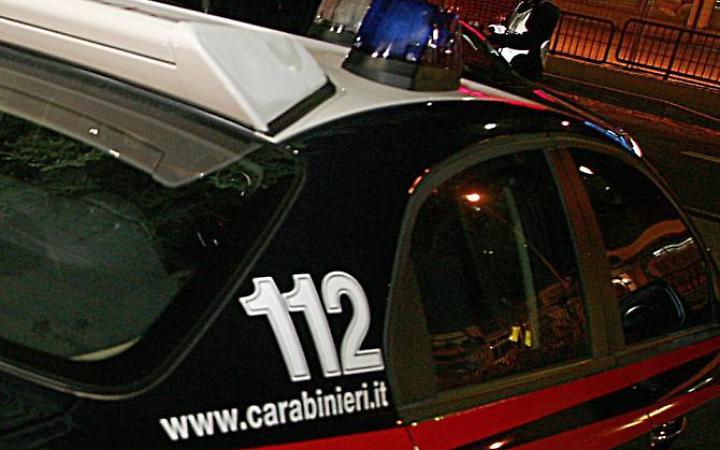 Minaccia con la pistola dopo un diverbio stradale: denunciato