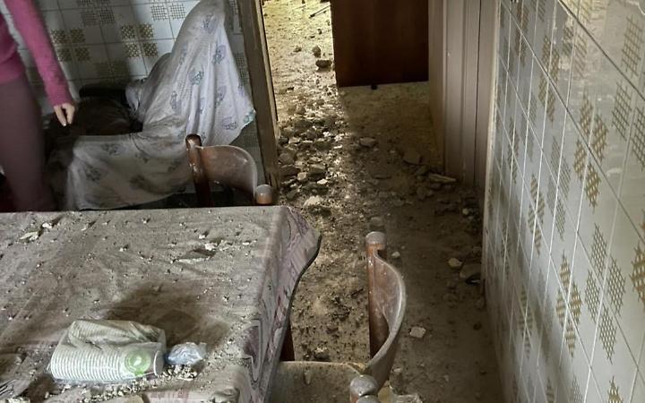 Fulmine devasta una casa. La famiglia entra nel cuore di tutti