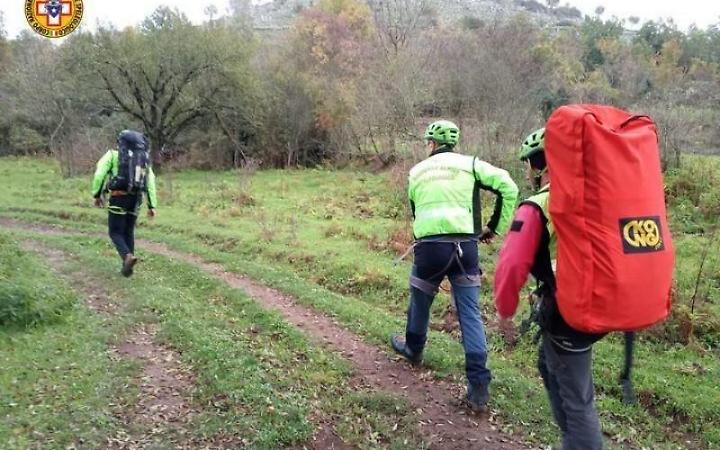 Colto da un malore, muore durante una passeggiata in montagna