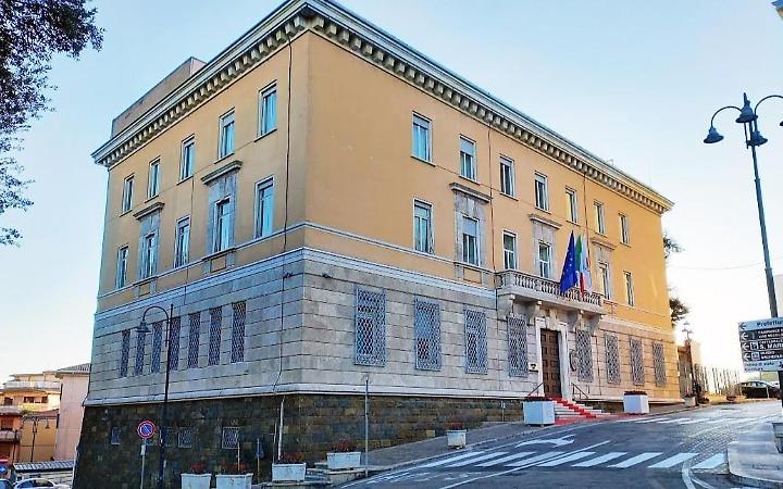 Ufficio anagrafe, lunghe file e sito non funzionante. La "denuncia"