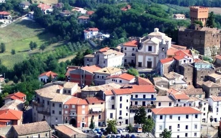 Calze della Befana ai bambini e grande polentata in piazza