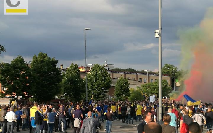 Frosinone - Foggia: i tifosi fermano il pullman ciociaro e suonano la carica