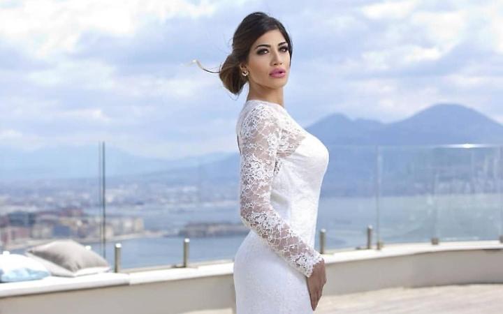 Jenny Darone: ecco chi &egrave; la sexy e verace moglie di Insigne