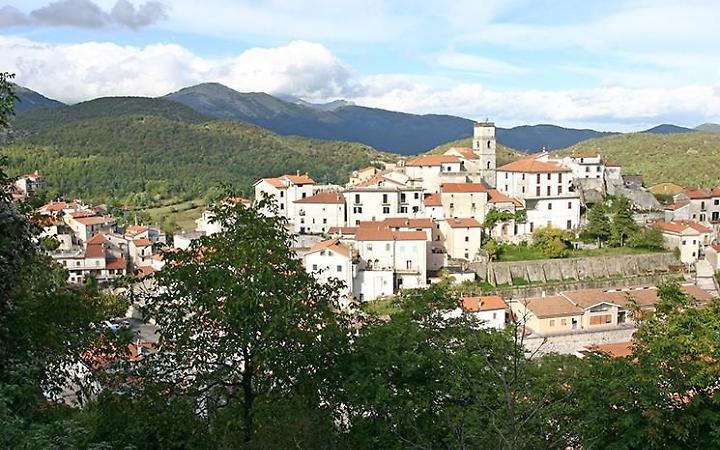 Linea internet inesistente da un mese, servizi postali paralizzati: la polemica